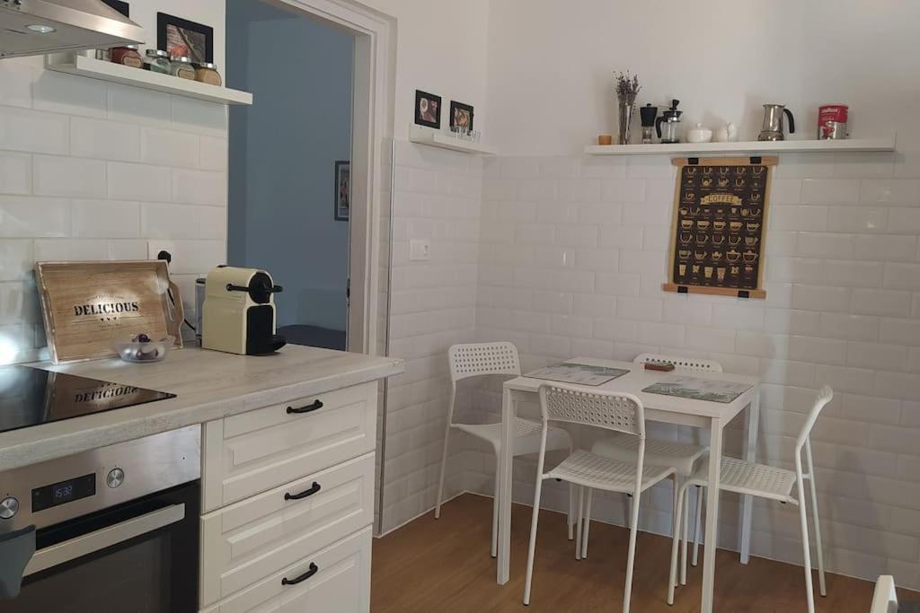 קסזטלי Flora House 3 Minutes From Lake Balaton מראה חיצוני תמונה