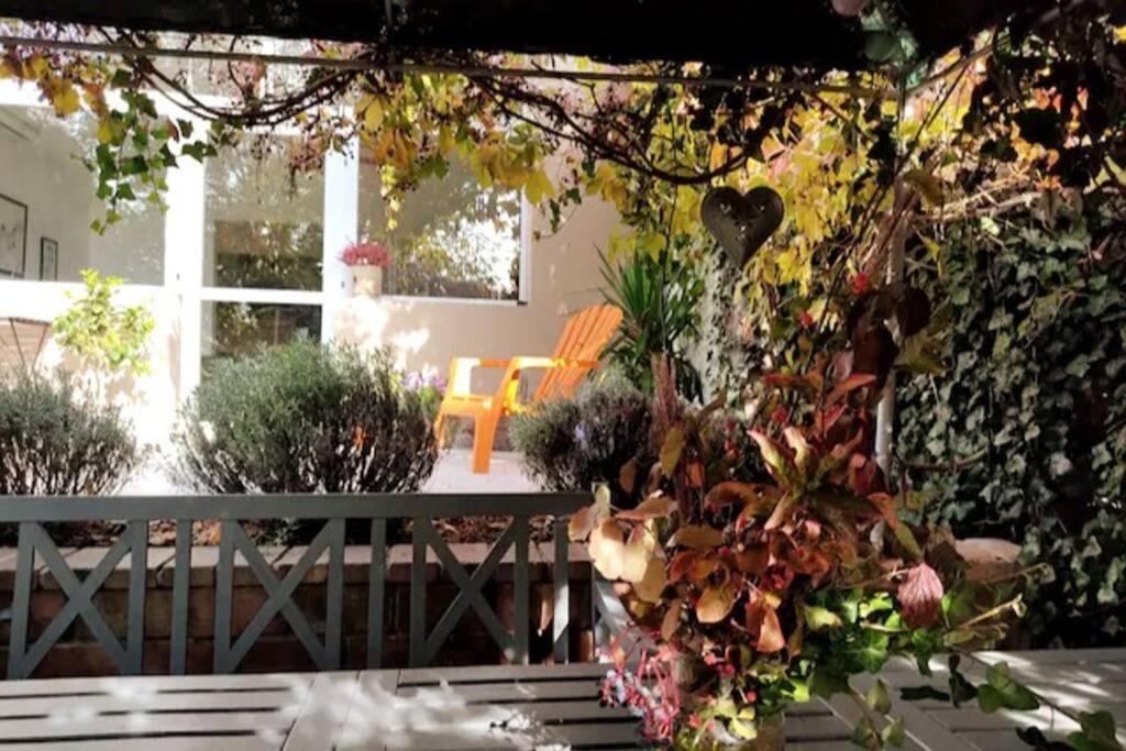 קסזטלי Flora House 3 Minutes From Lake Balaton מראה חיצוני תמונה